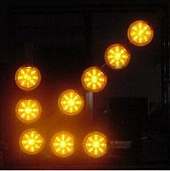 FLECHAS VIALES CON LAMPARAS INCANDESCENTES